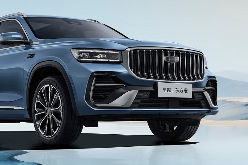 Обновлённый Geely Monjaro: более мощный мотор и модное табло