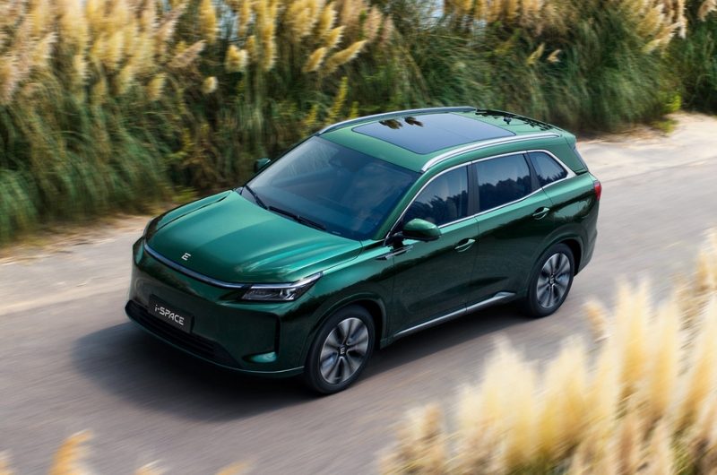 Обновлённый кроссовер Evolute i-Space: оснащение и цены