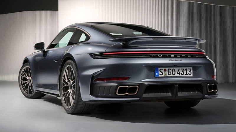 Обновлённый Porsche 911 Turbo S: гибридные 711 л.с., масса 1740 кг и 2,5 с до «сотни»