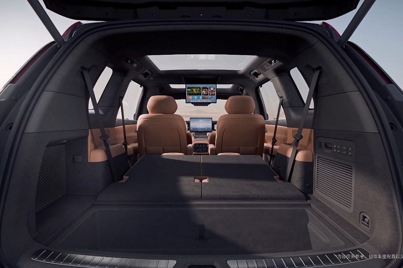 Представлен кроссовер Denza N8L от BYD: младший, но не менее роскошный