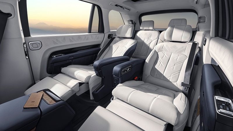 Роскошный гибридный кроссовер Zeekr 9X вышел на рынок: 1400 л.с. и 3,1 с до «сотни»