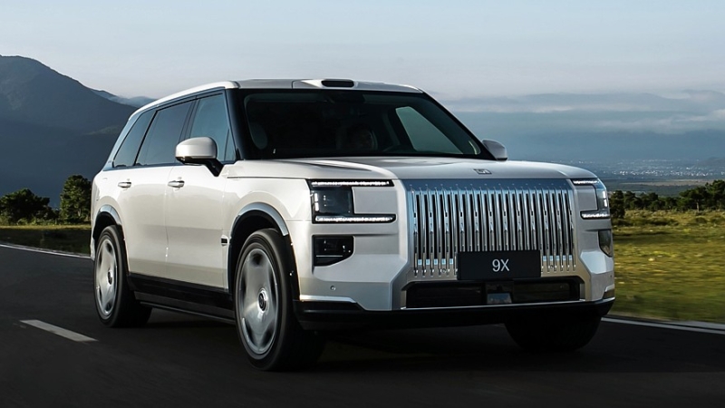 Роскошный гибридный кроссовер Zeekr 9X вышел на рынок: 1400 л.с. и 3,1 с до «сотни»