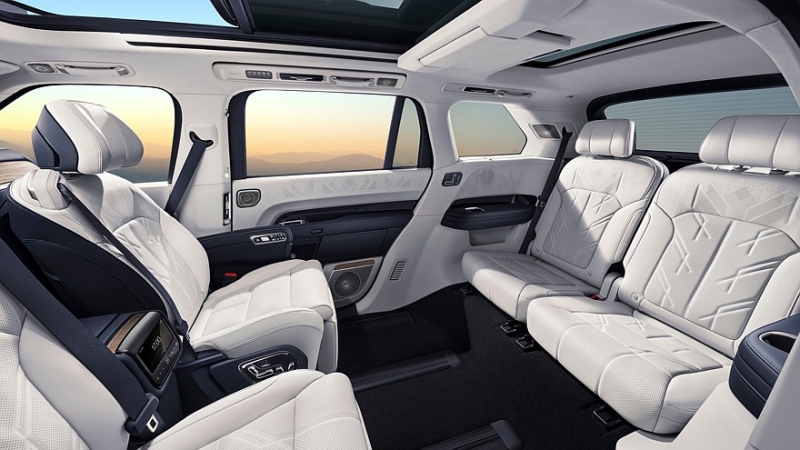 Роскошный гибридный кроссовер Zeekr 9X вышел на рынок: 1400 л.с. и 3,1 с до «сотни»