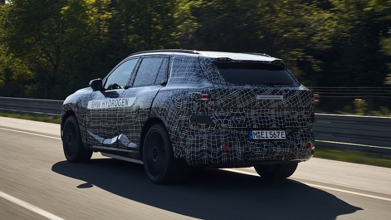 У грядущего кроссовера BMW X5 нового поколения будет пять вариантов «начинки»