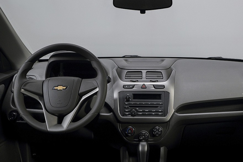 UzAuto готовится к запуску обновлённого Chevrolet Cobalt: седану доработали салон