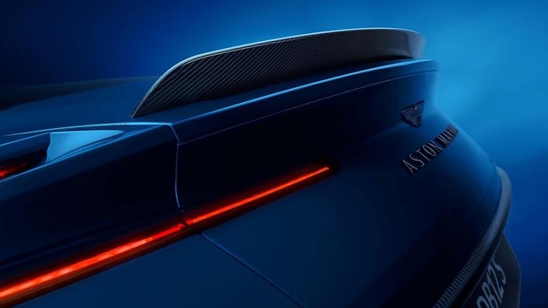 Aston Martin DB12 S: доработанное шасси и 700-сильный V8 с особо сочным звуком