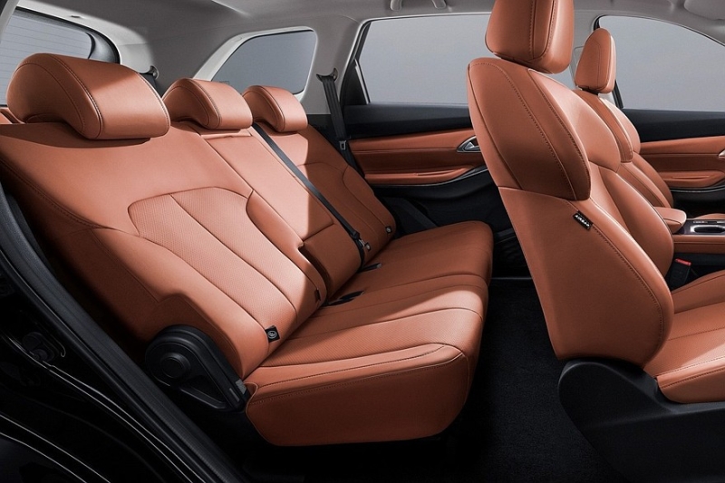 Changan CS75 Pro, бывший «престижный» Oshan, получил новый салон и более мощный мотор