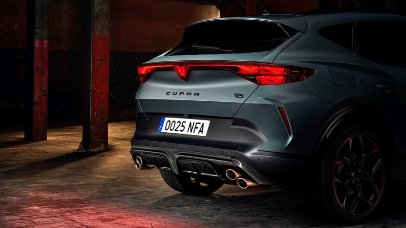 Cupra Formentor VZ5 с 390-сильной «турбопятёркой» Audi неожиданно вернулся на рынок