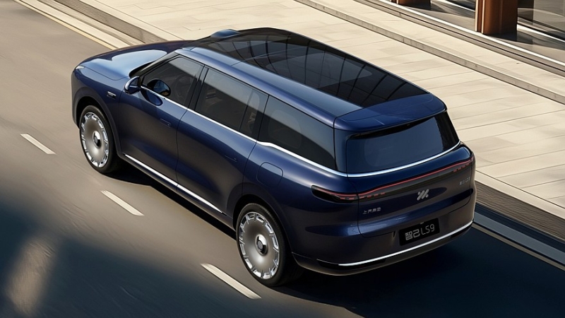 Ещё один «чемодан»: флагманский гибридный кроссовер IM LS9 готовится к дебюту