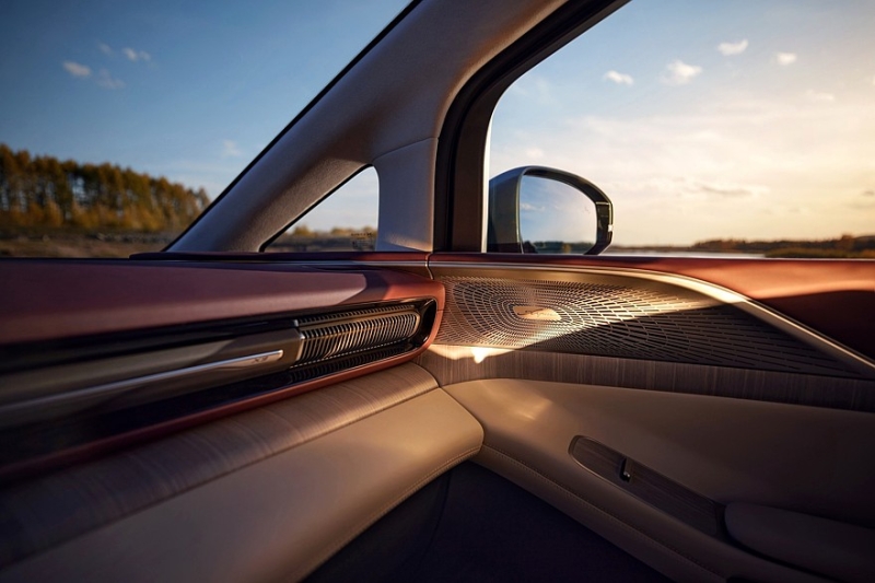 Гибридный минивэн Xpeng X9 EREV похвастался выдающейся дальнобойностью