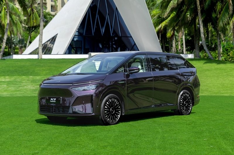 Гибридный минивэн Xpeng X9 EREV похвастался выдающейся дальнобойностью