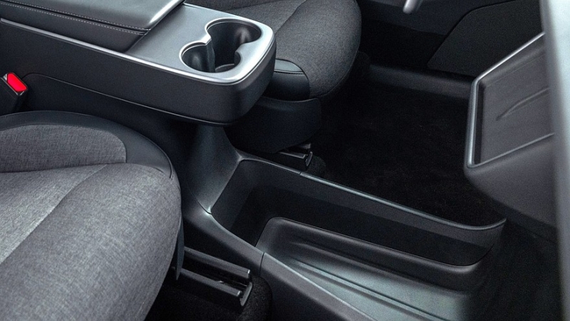 Голые и смешные: Tesla представила «дешёвые» Model Y Standard и Model 3 Standard