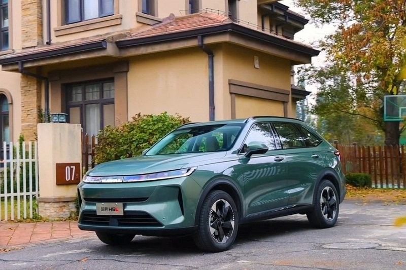 Haval H6L почти полностью рассекречен: кроссовер предложат с топовым мотором