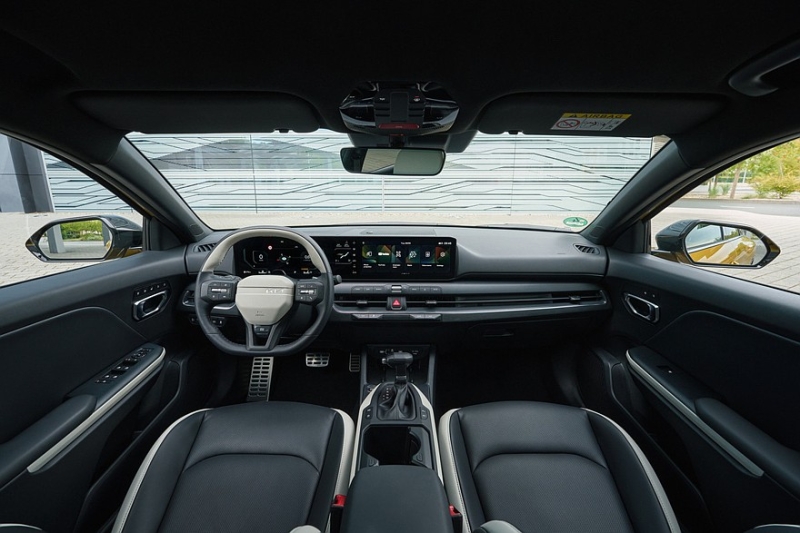 Хэтчбек Kia K4 на замену Ceed: показана стандартная версия