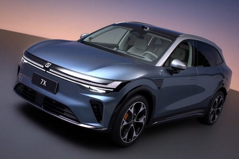 Кроссовер Zeekr 7X обновлён через год после запуска: больше комфорта, мощности и запаса хода