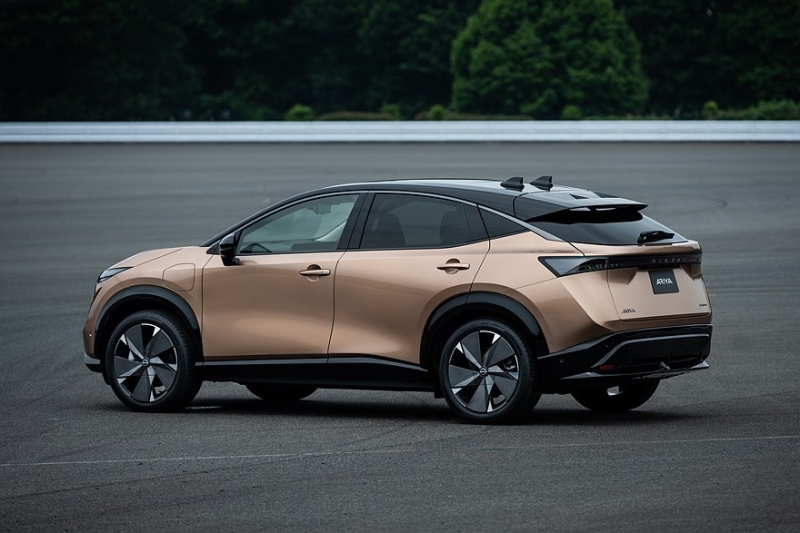 Премьеры Nissan: рестайлинговая Ariya, новый Elgrand и китайский седан N7