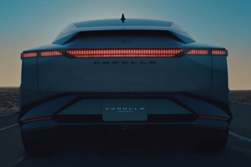 Премьеры Toyota: будущая Corolla, внедорожное купе Century и шестиколёсный минивэн Lexus LS