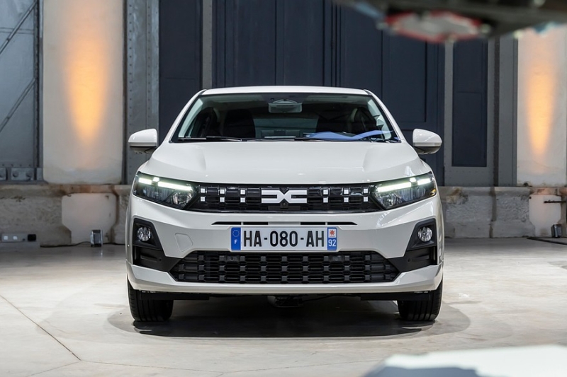 Рестайлинговые Dacia Logan, Sandero и Jogger стали богаче и получили новую технику