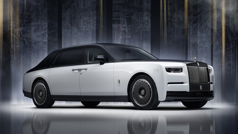 Rolls-Royce подготовил особенный Phantom в честь 100-летия седана