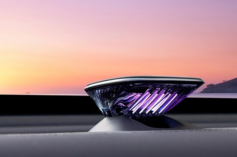 Седан Nissan Teana показал свой новый интерьер