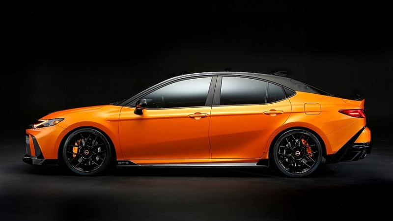 Toyota Camry GT-S: заниженная подвеска, мощные тормоза, яркий декор и слабый мотор