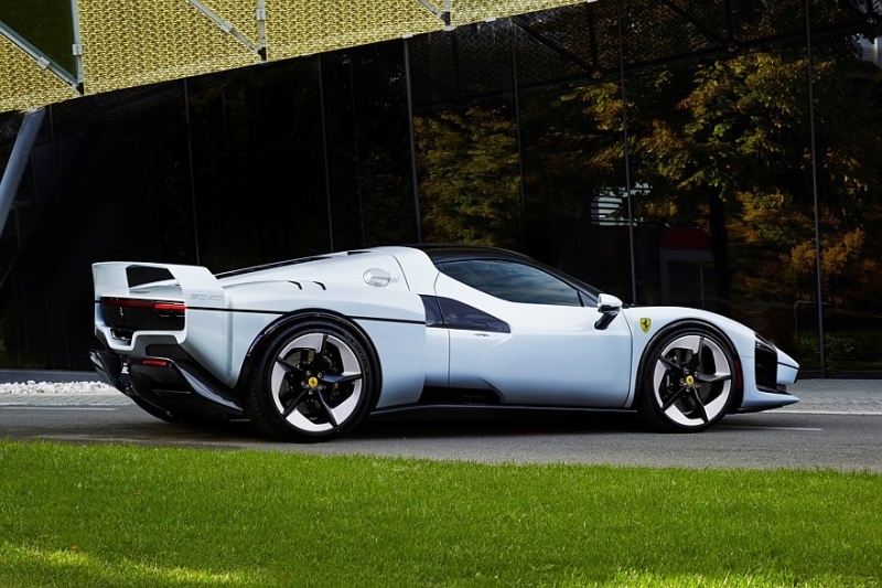 Уникальный суперкар Ferrari SC40: дизайн в духе Ferrari F40 и техника от Ferrari 296 GTB