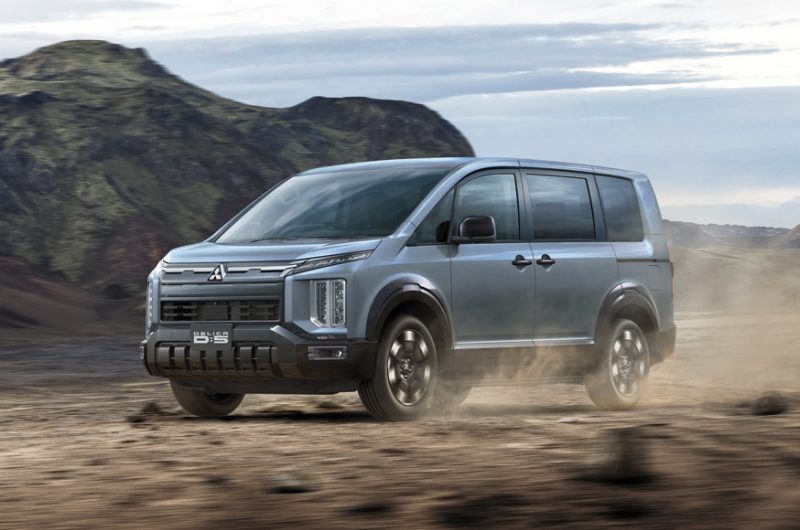 Внедорожный минивэн Mitsubishi Delica: очередной рестайлинг вместо нового поколения