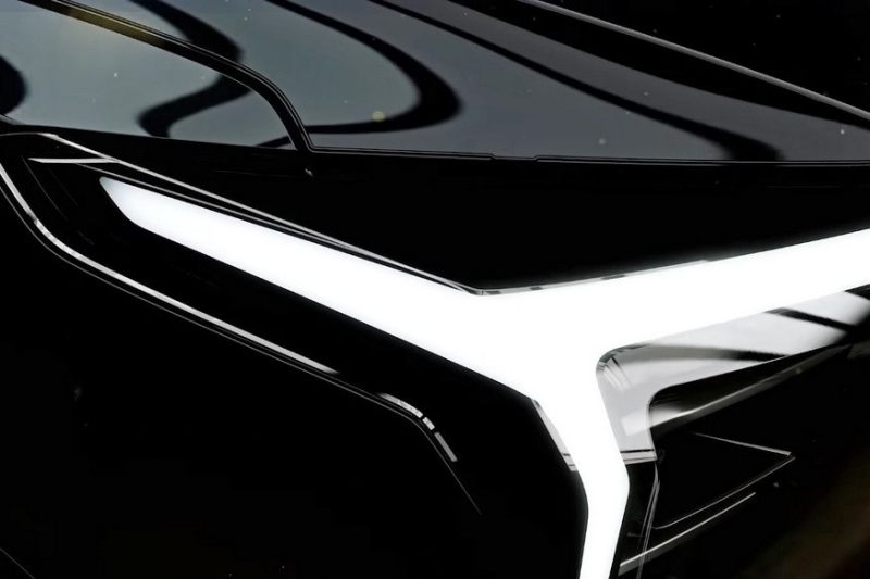 Анонсирован индийский семиместный электрокроссовер Mahindra XEV 9S