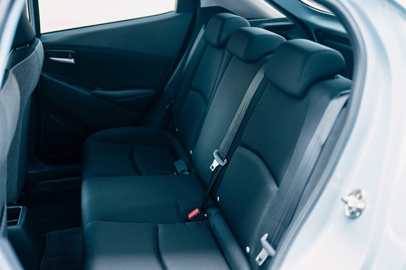 Маленький хэтчбек Mazda2 получил обновки вопреки слухам об отставке