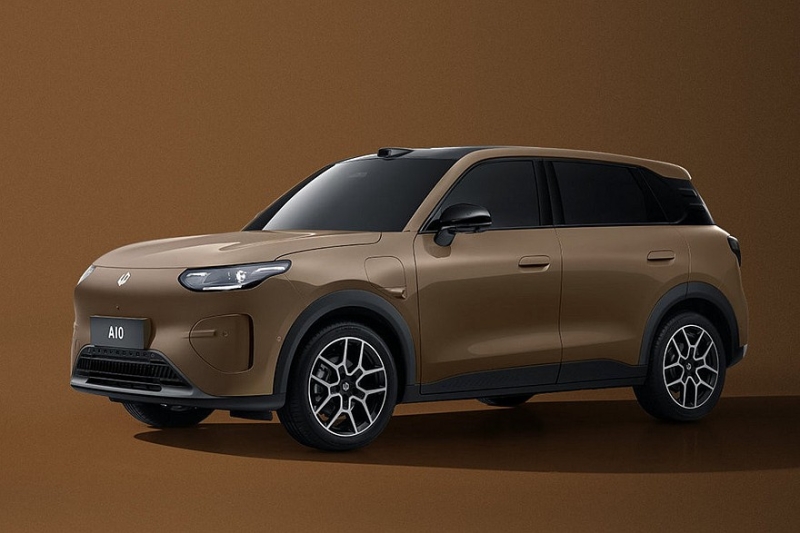 Недорогой кроссовер Leapmotor A10 показали на новых фото перед премьерой