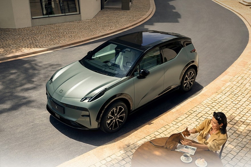 Непопулярный кроссовер Zeekr X стал мощнее и обрёл доработанный салон