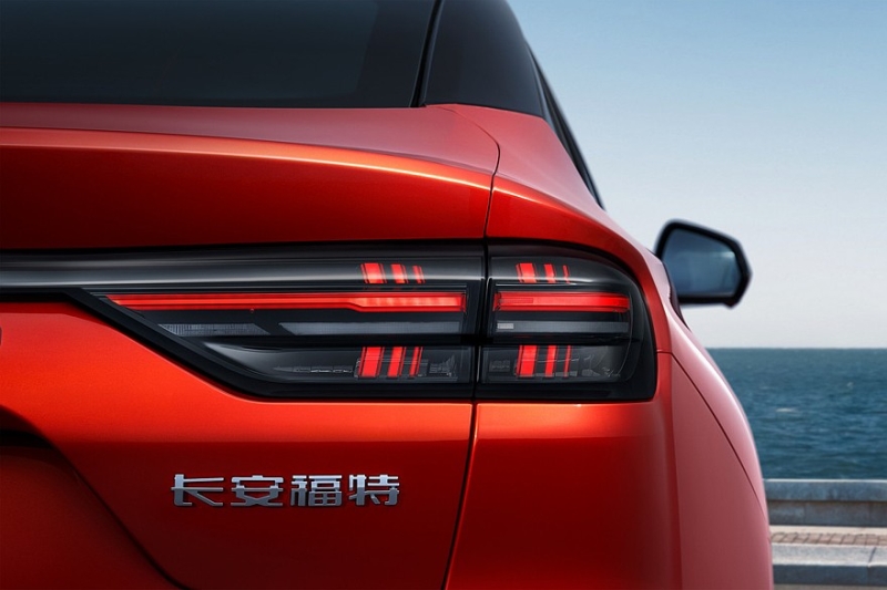 Обновлённый Ford Mondeo: официальные фото и дата запуска