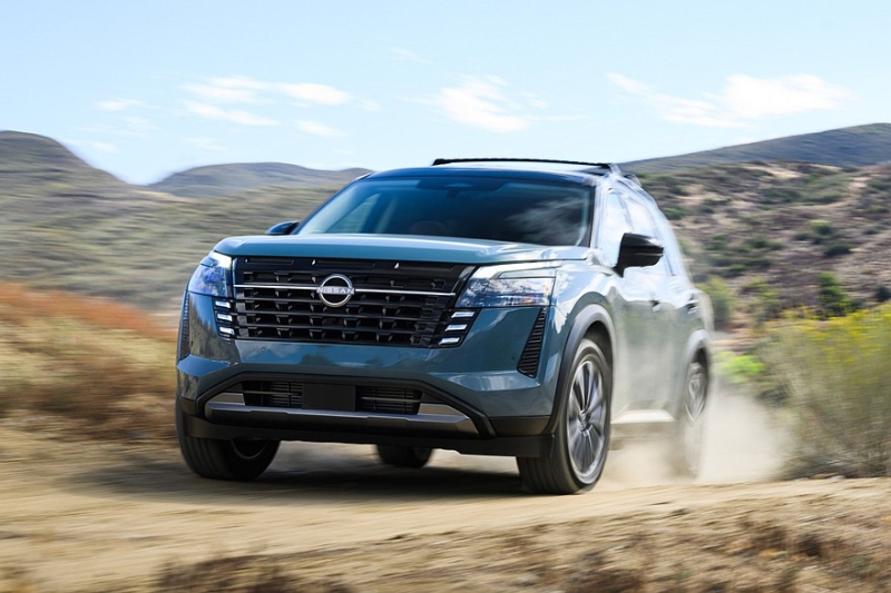 Представлен рестайлинговый Nissan Pathfinder: улучшенное оснащение и старый мотор