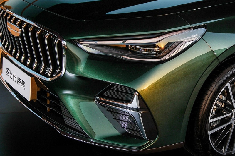 Седан Geely Emgrand нового поколения предложен с двумя моторами на выбор