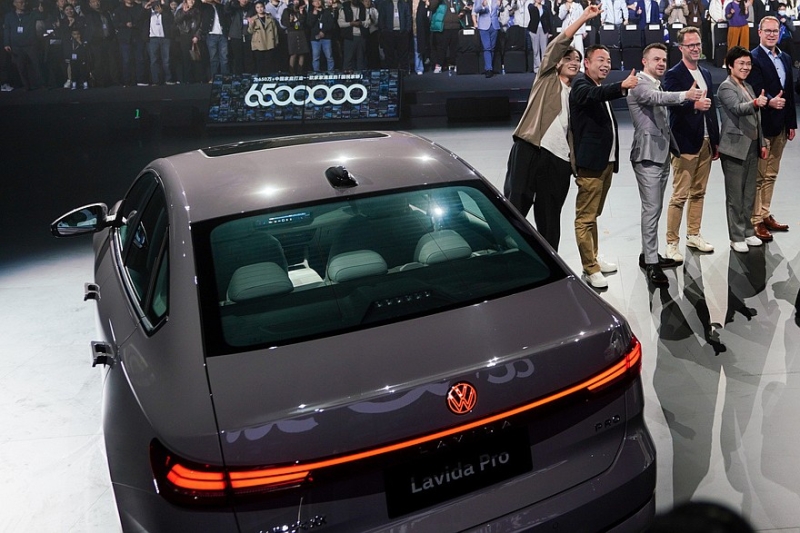 Седан Volkswagen Lavida Pro, аналог Jetta: два варианта дизайна, два мотора и скидки