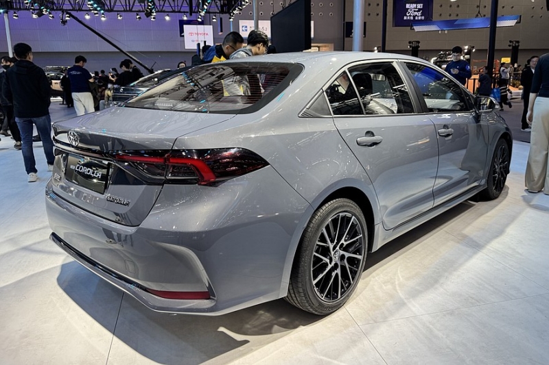 Toyota полностью рассекретила рестайлинговую Corolla в актуальном фирменном дизайне