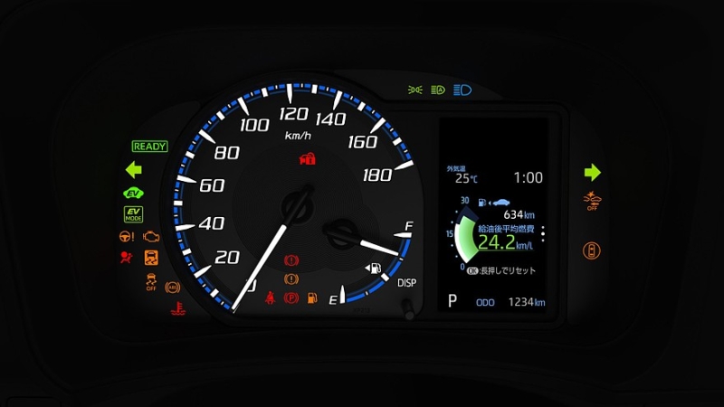 Toyota Probox получил обновки: в их числе иной руль и новый экран в приборном щитке