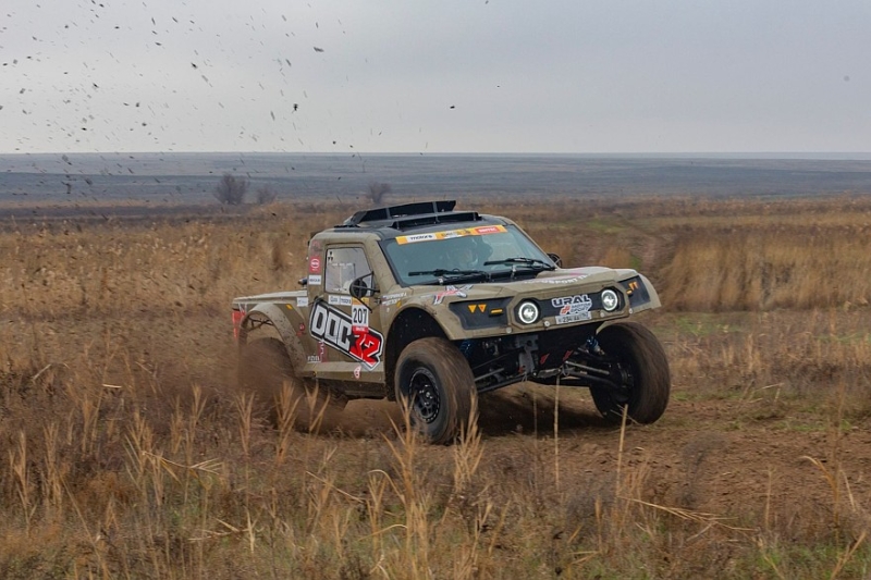 Туман, сходы и ночной финиш: второй гоночный день ралли-рейда «Великая степь»