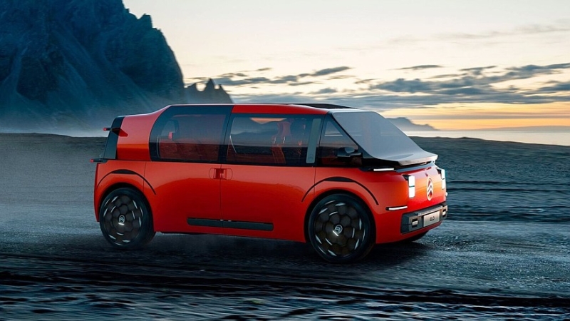 Citroen Elo: шестиместный семейный минивэн со съёмной мебелью и двумя матрасами