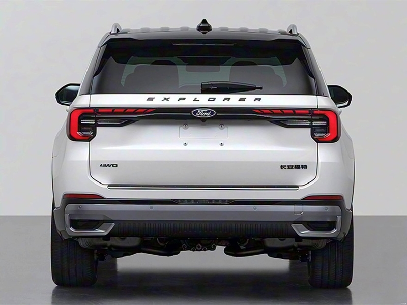 Ford Explorer для Китая: второй рестайлинг с «монобровью» и прежней техникой