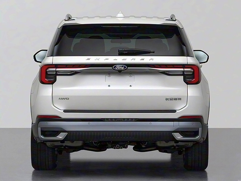 Ford Explorer для Китая: второй рестайлинг с «монобровью» и прежней техникой