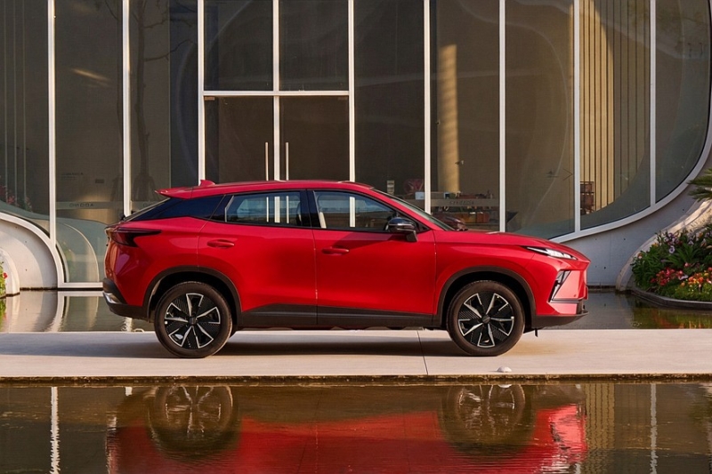 Кроссовер Omoda C5 нового поколения для России: официальные фото