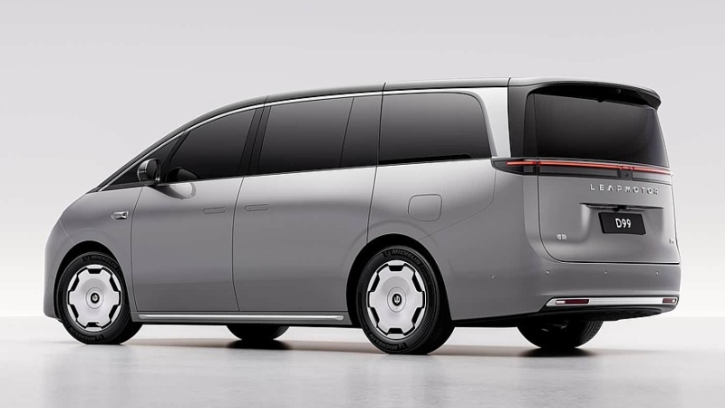Leapmotor отметила юбилей анонсом минивэна D99 и продажей части акций концерну FAW