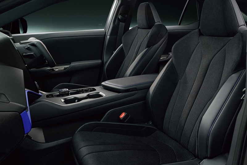 Lexus рассекретил &laquo;заряженный&raquo; кроссовер RZ 600e F Sport Performance, цены известны