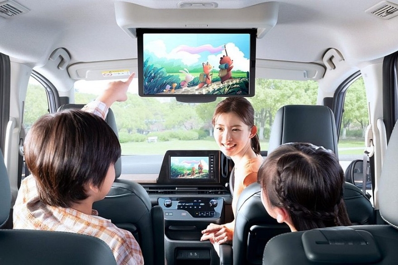 Минивэн Nissan Serena: рестайлинг богатых версий и расширение гаммы