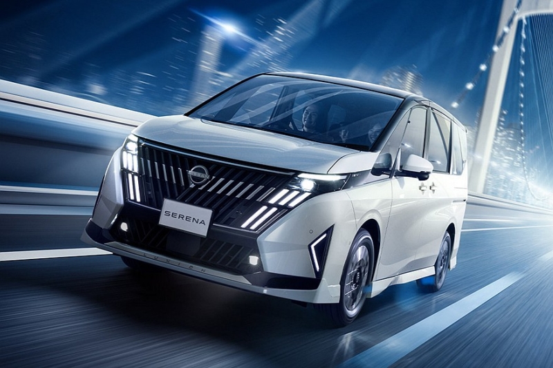 Минивэн Nissan Serena: рестайлинг богатых версий и расширение гаммы