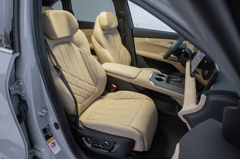 Новый Changan CS75 Plus стартует в России с топовым мотором и полным приводом: объявлены цены