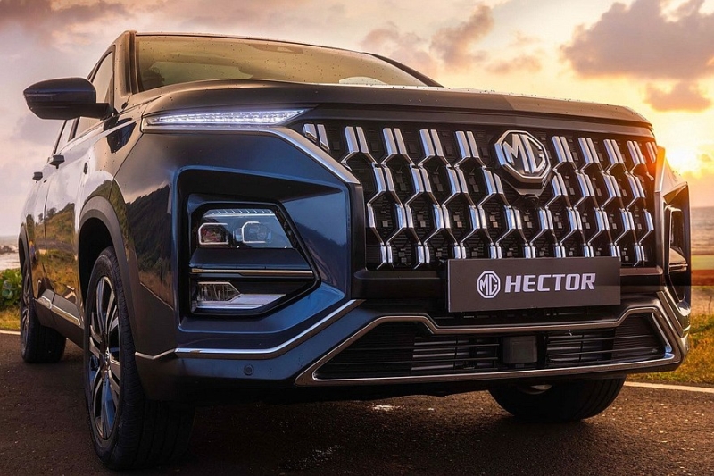 Обновлён кроссовер MG Hector, брат Chevrolet Captiva: пока без дизеля