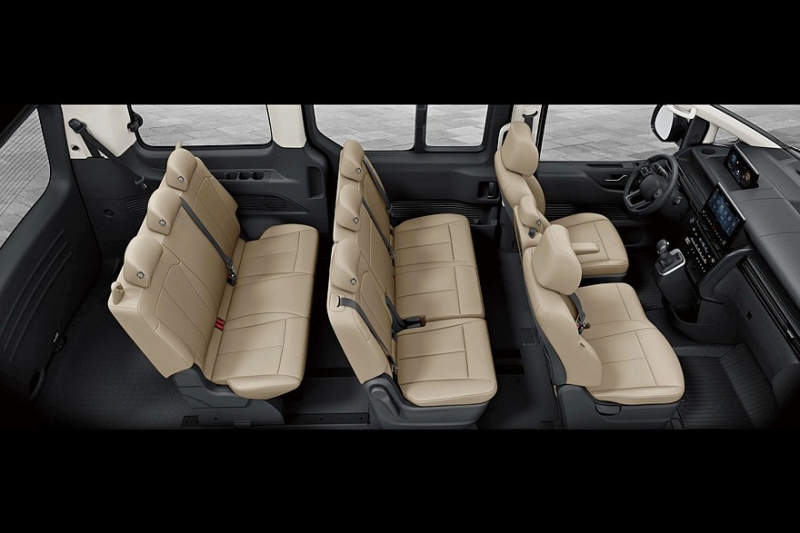 Обновлённое семейство Hyundai Staria: декор, экраны побольше и физические кнопки