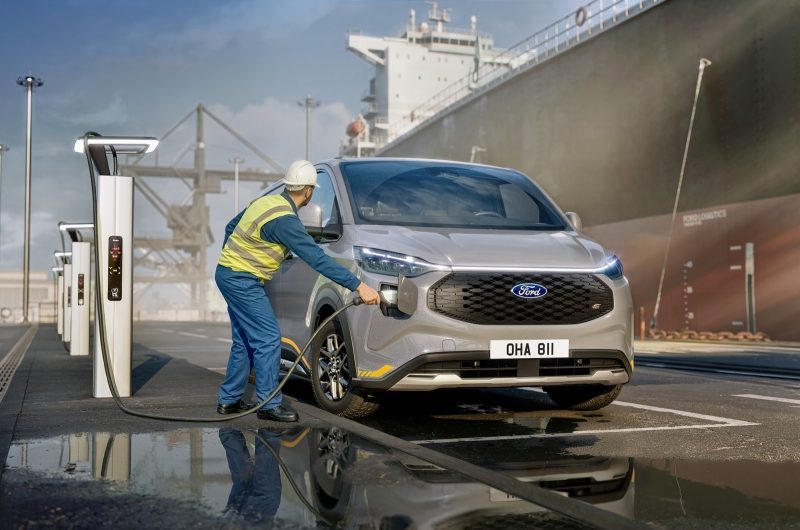 Посвежевший Ford E-Transit Custom: полный привод и увеличенный запас хода